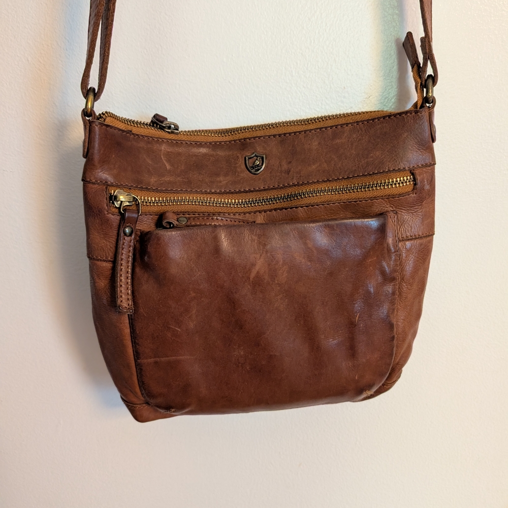 Elegant Brown Leather Crossbody Bag